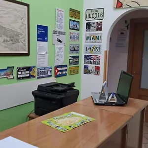Hostel Atlantic, Neapol